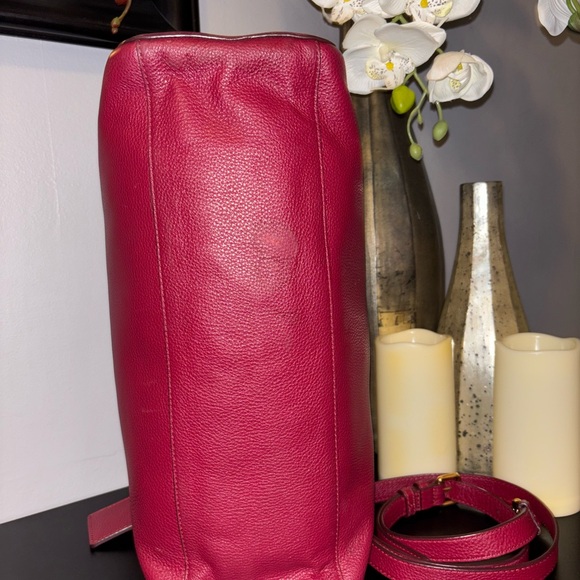 Marc Jacobs Red Satchel with Gold Chain - Picture 4 of 8